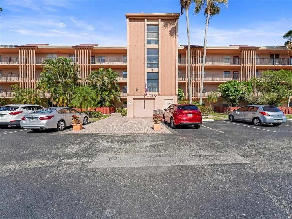480 NW 76th Avenue # 205, Margate FL 33063