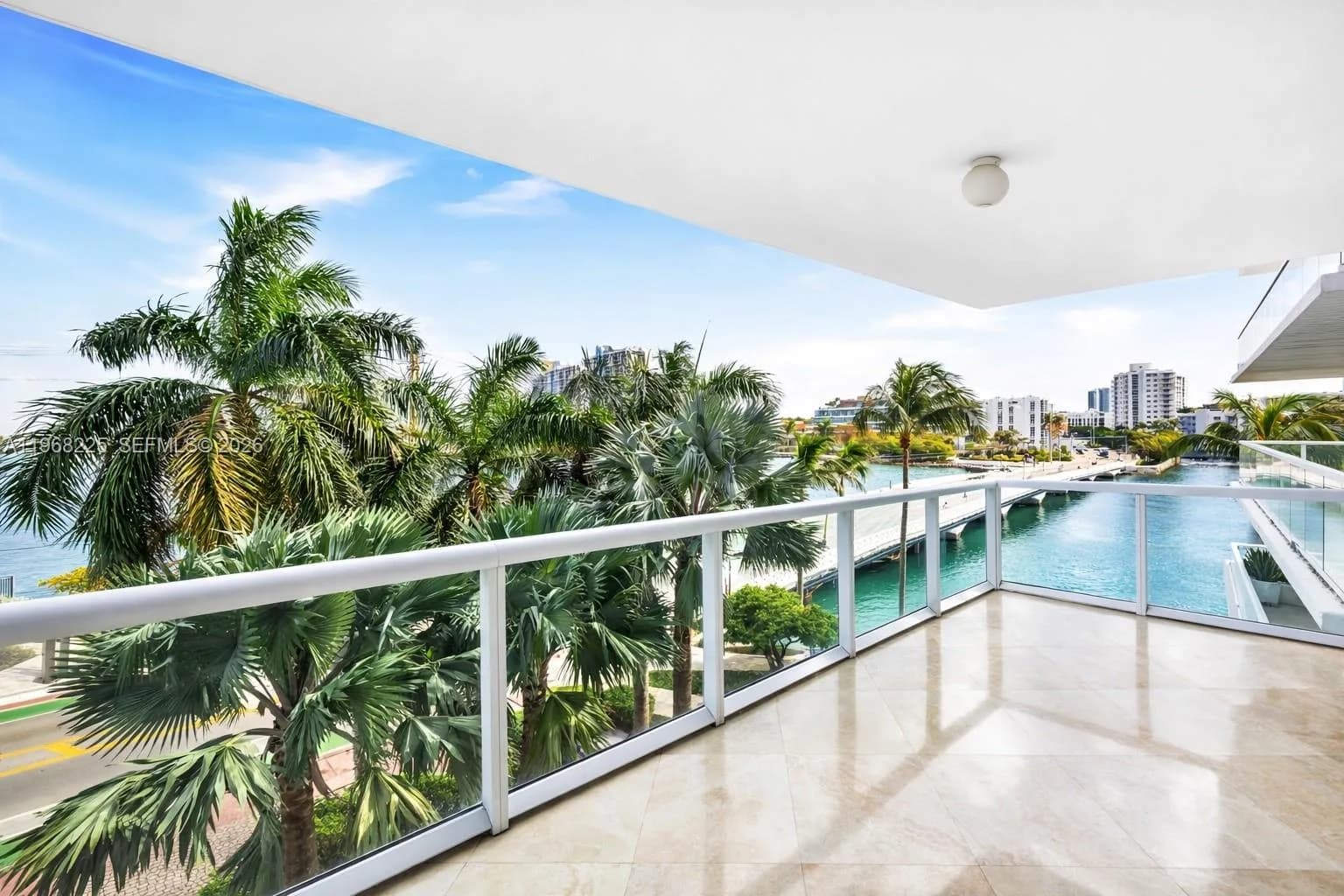 10 Venetian Way # 403, Miami Beach FL 33139