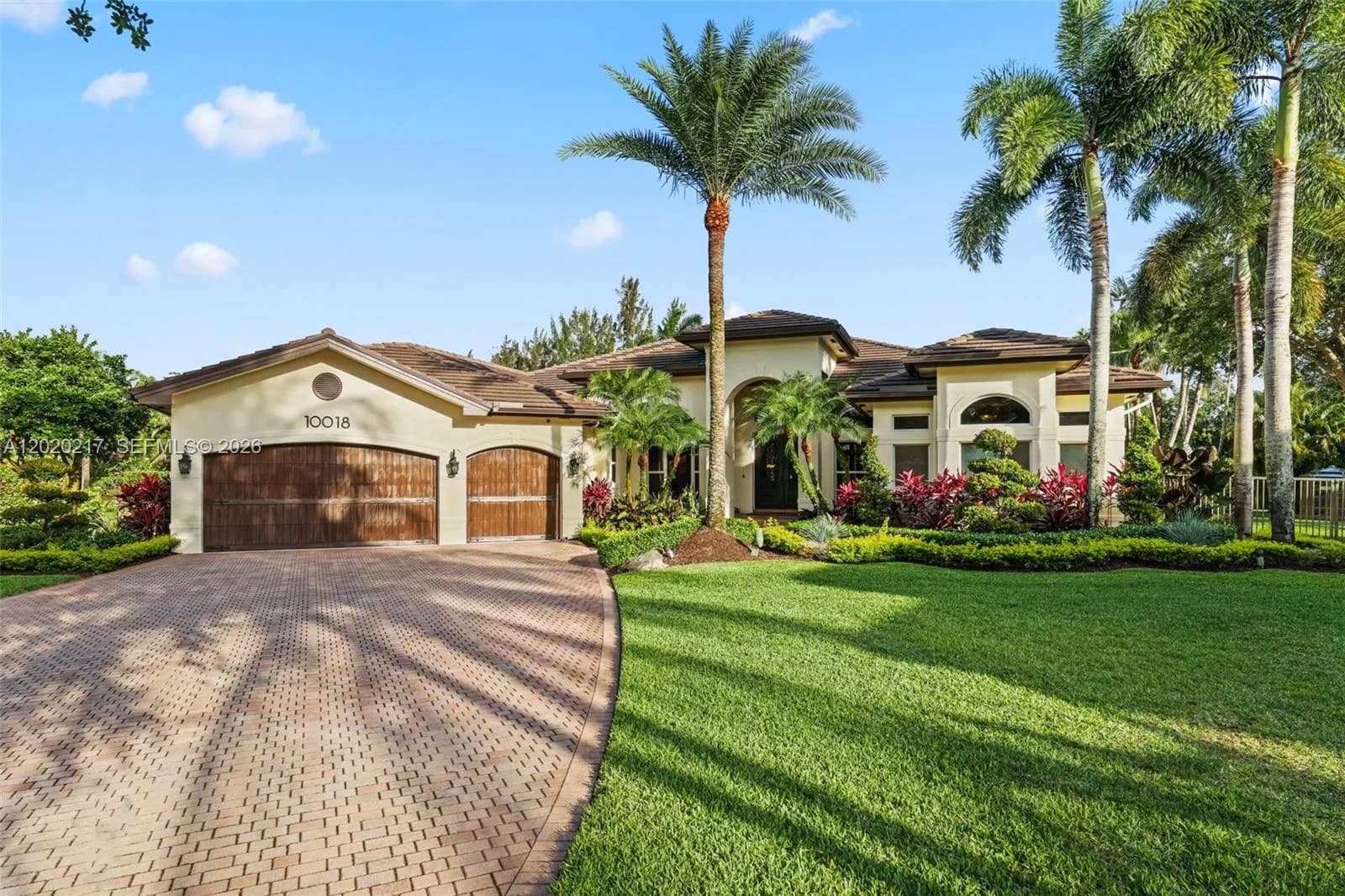 10018 Laurel Rd, Davie FL 33328