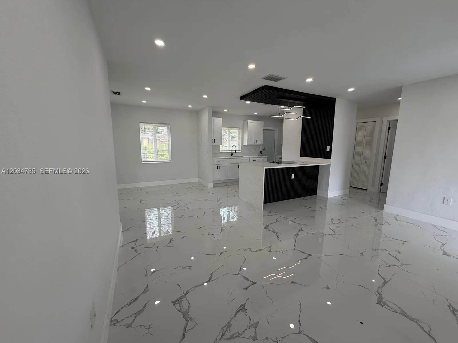 2800 NW 164th St, Miami Gardens, FL 33054