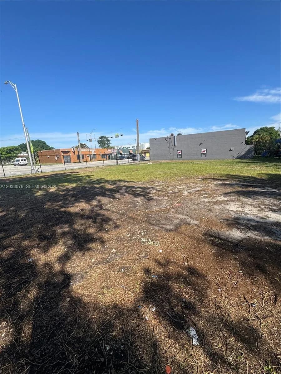 5851 NW 17th Ave, Miami FL 33142