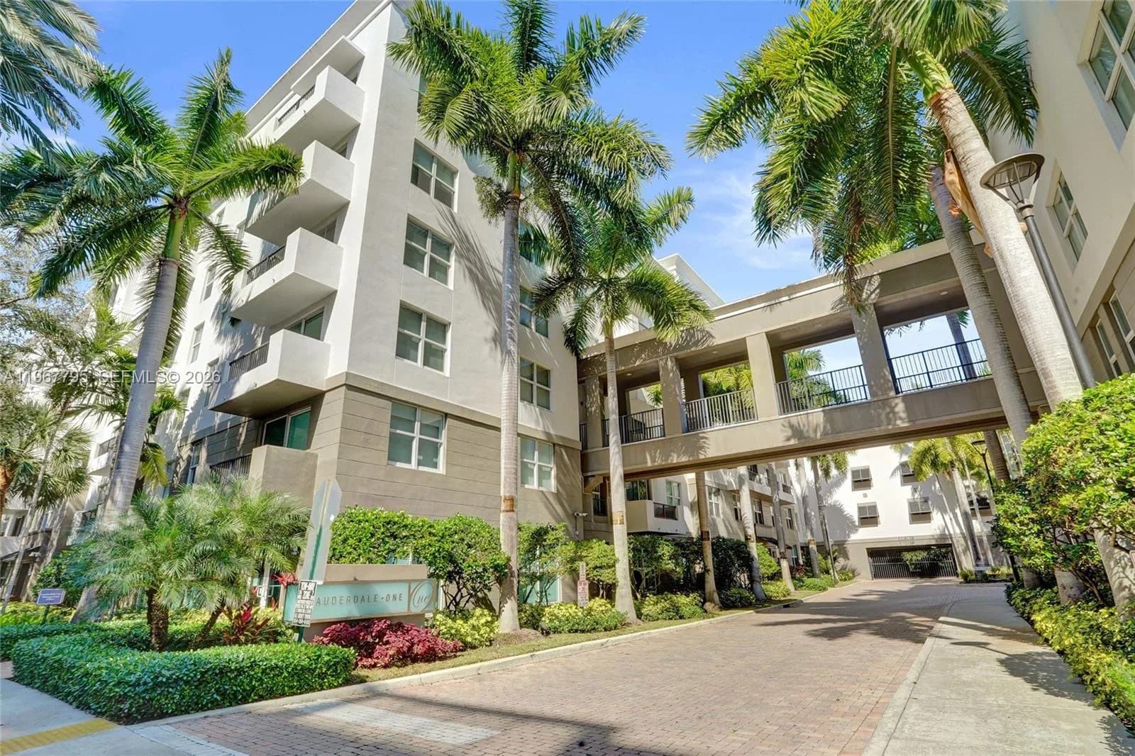 2421 NE 65th St # 202, Fort Lauderdale, FL 33308