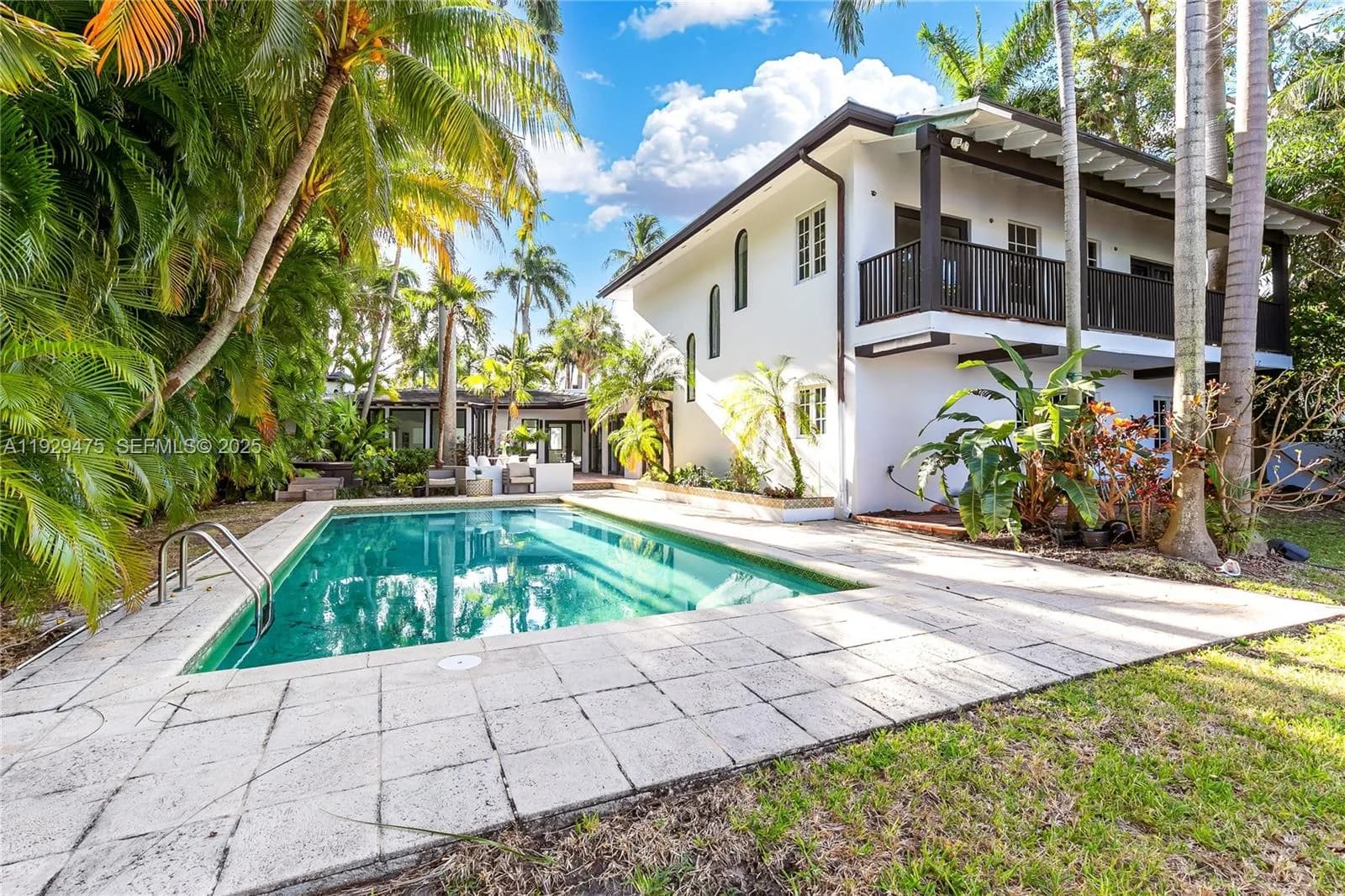 1349 Middle River Dr, Fort Lauderdale FL 33308