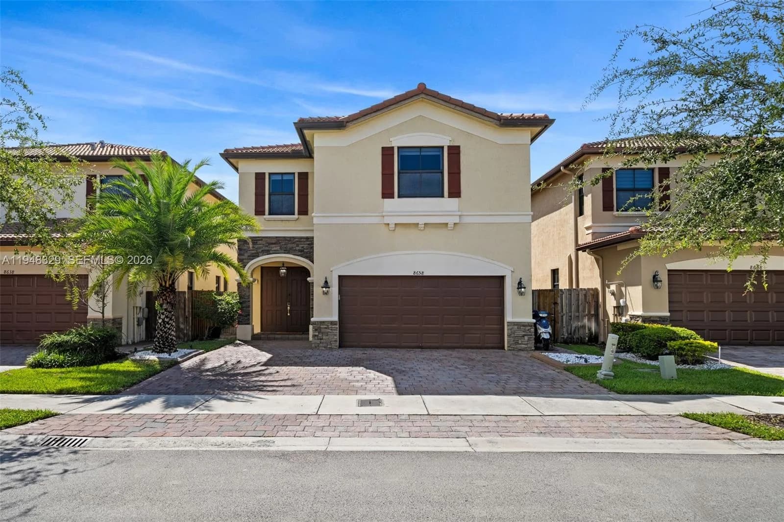 8658 NW 99th Path, Doral FL 33178