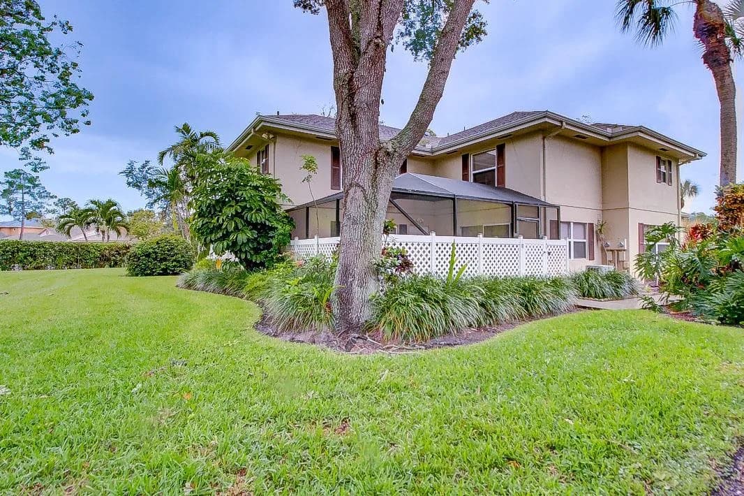 44 Essex Court # B, Royal Palm Beach FL 33411