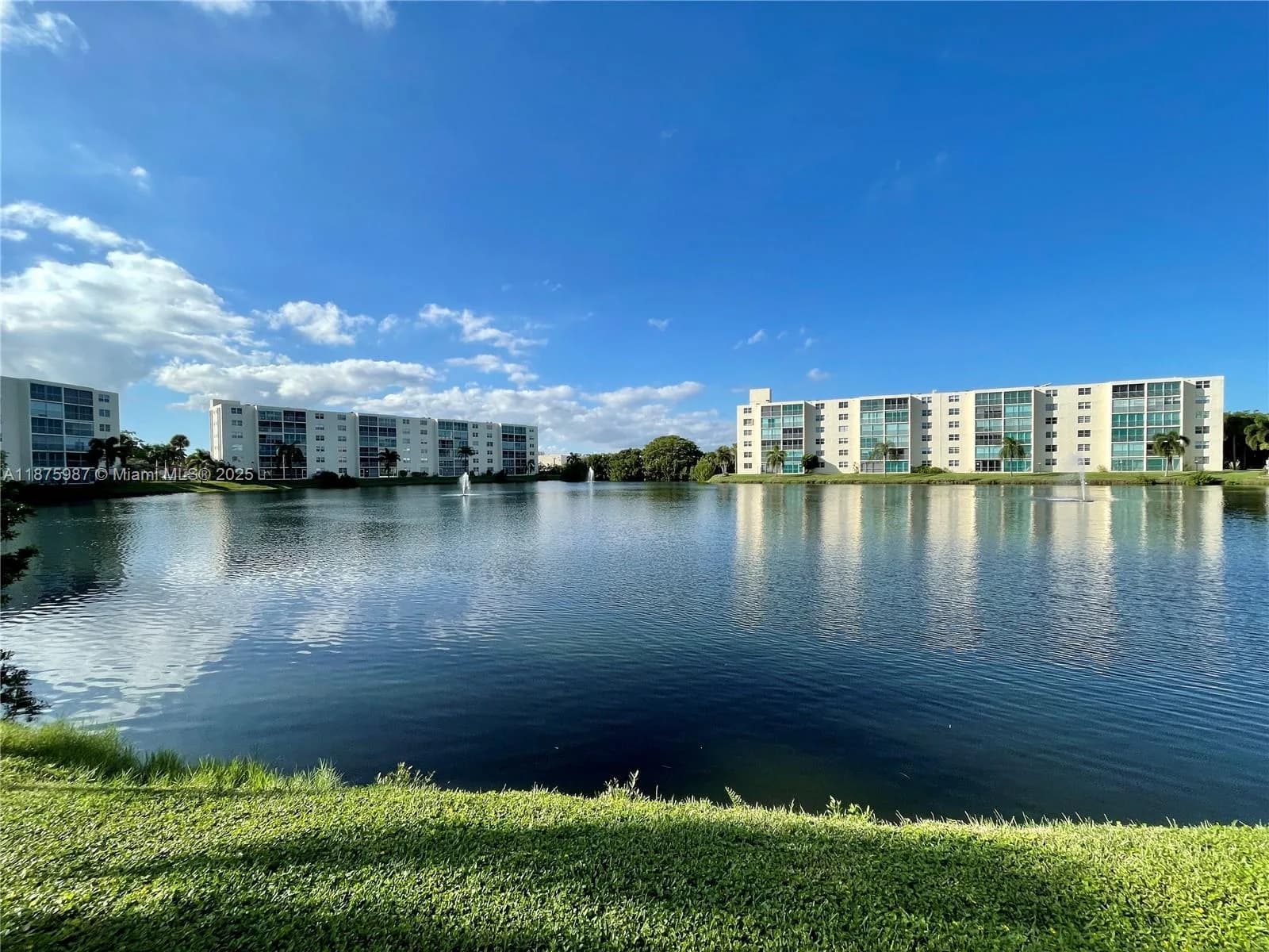 131 SE 3rd Ave # 305, Dania Beach FL 33004