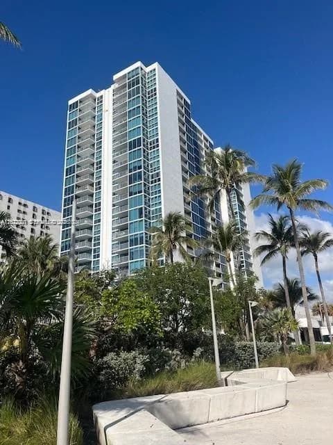 2655 Collins Ave # 2302, Miami Beach, FL 33140