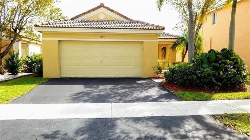 1409 Sabal Trail, Weston FL 33327