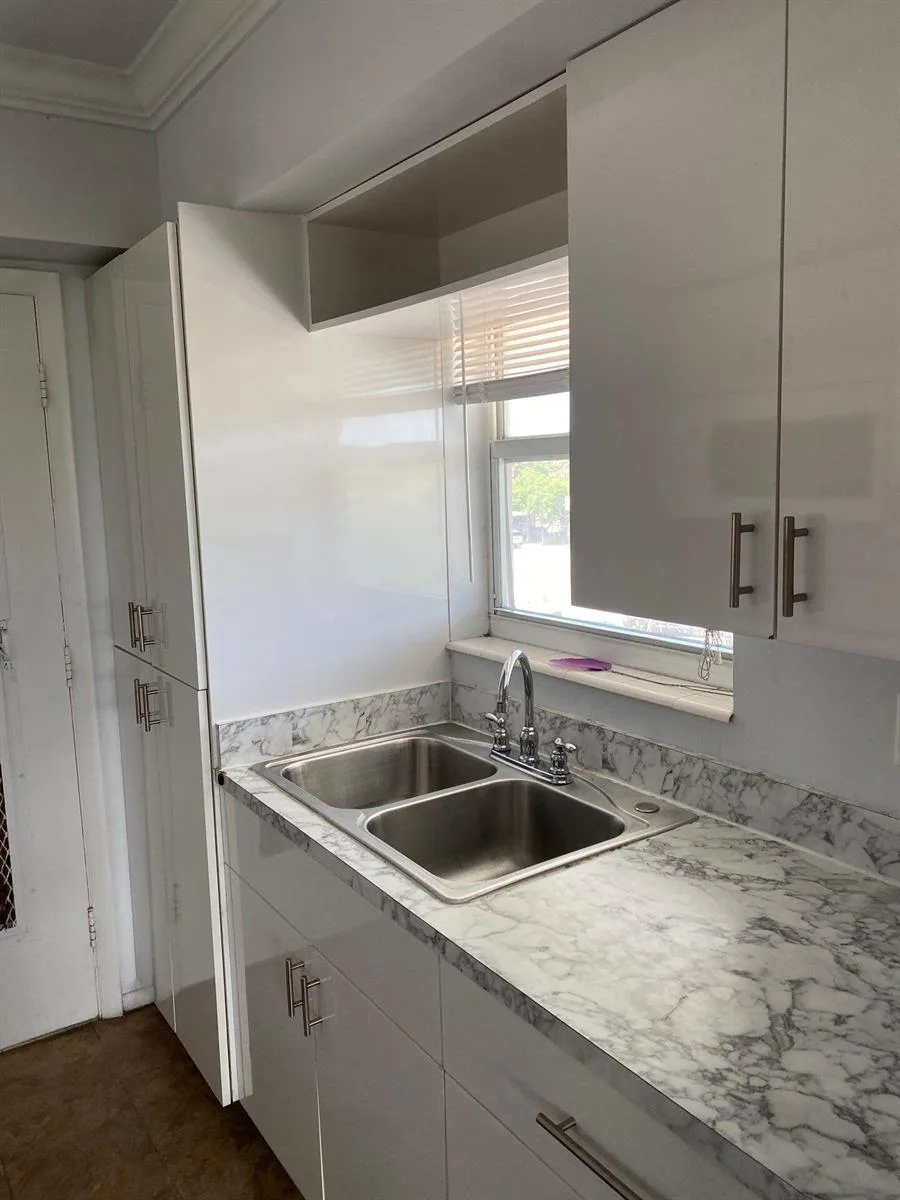 1450 E SAMPLE Road # 302, Pompano Beach, FL 33064