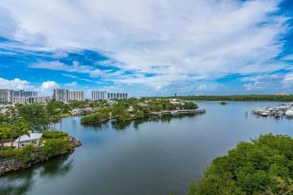 300 Sunny Isles Blvd # 4-1808, Sunny Isles Beach FL 33160