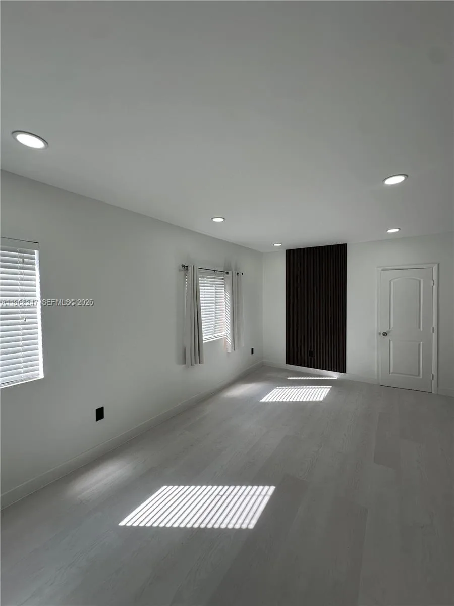 109 NW 6th Ave # 5, Miami, FL 33128