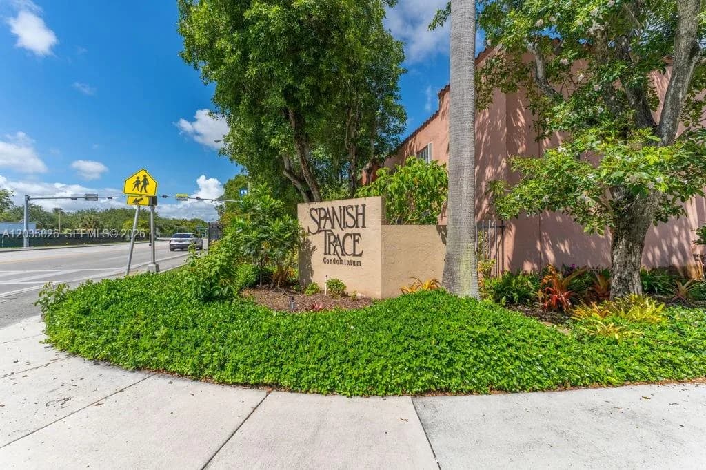 10832 N Kendall Dr # U1, Miami, FL 33176