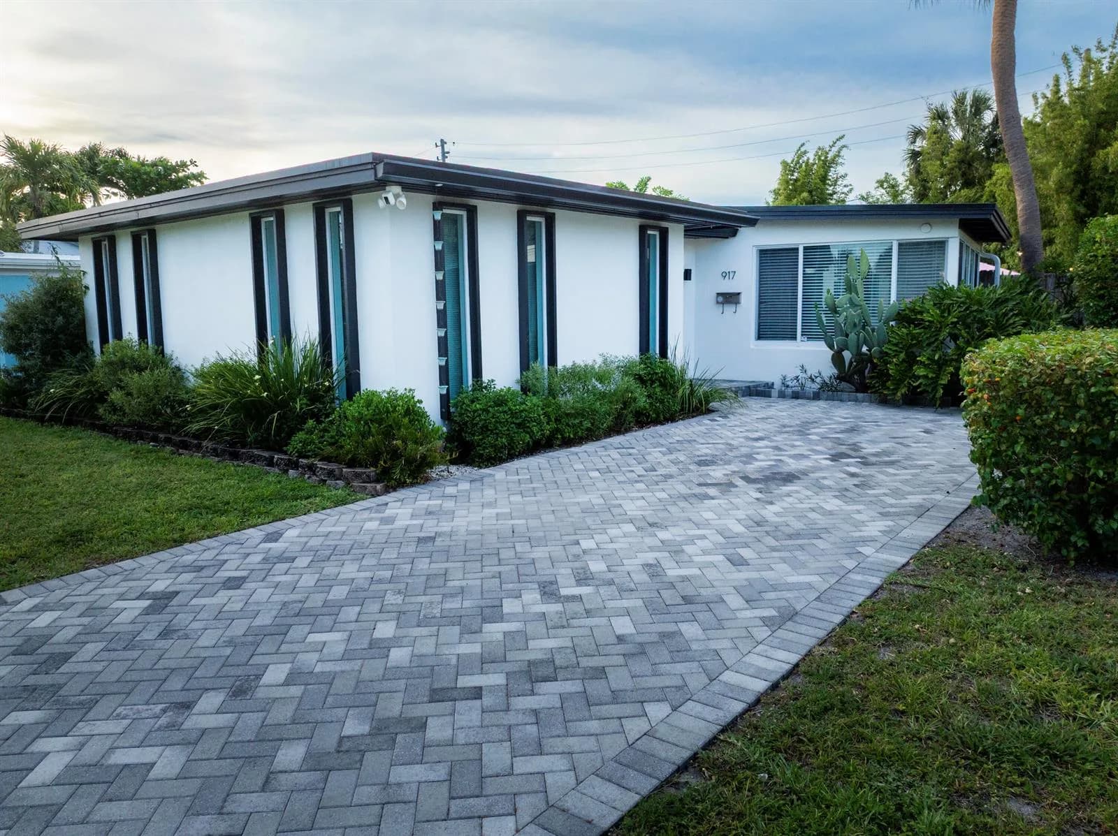 917 NE 18th Street, Fort Lauderdale FL 33305