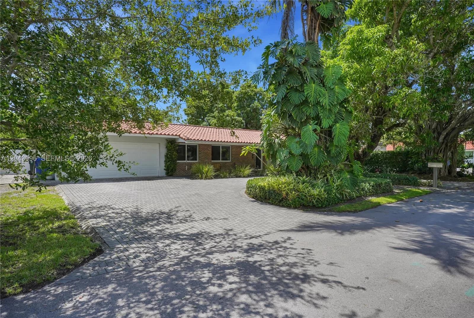 5721 SW 59th Ct, South Miami, FL 33143