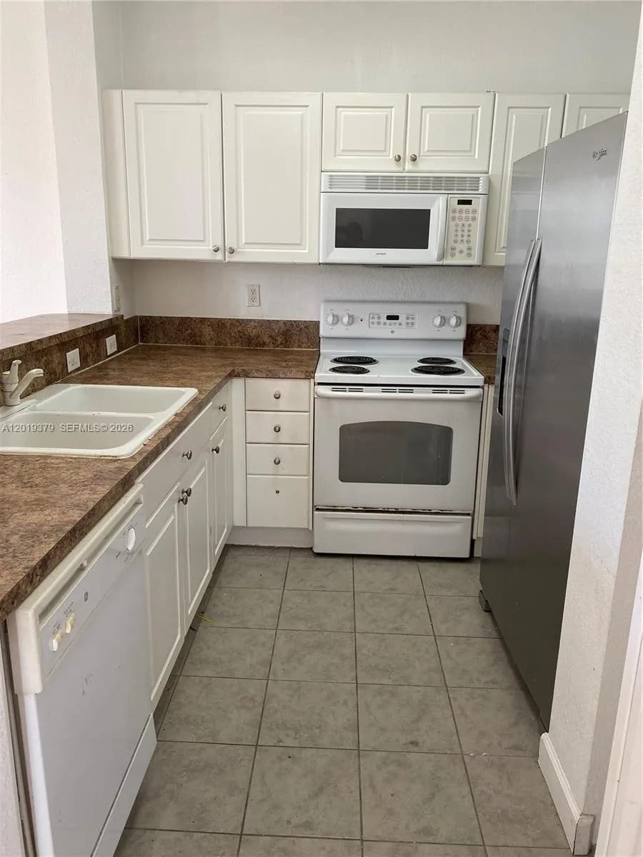 3355 NE 13 Cir Dr. # 201-28, Homestead, FL 33033