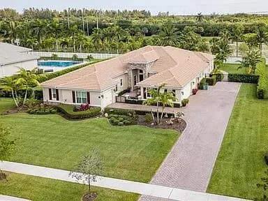 5716 S Sterling Ranch, Davie FL 33314