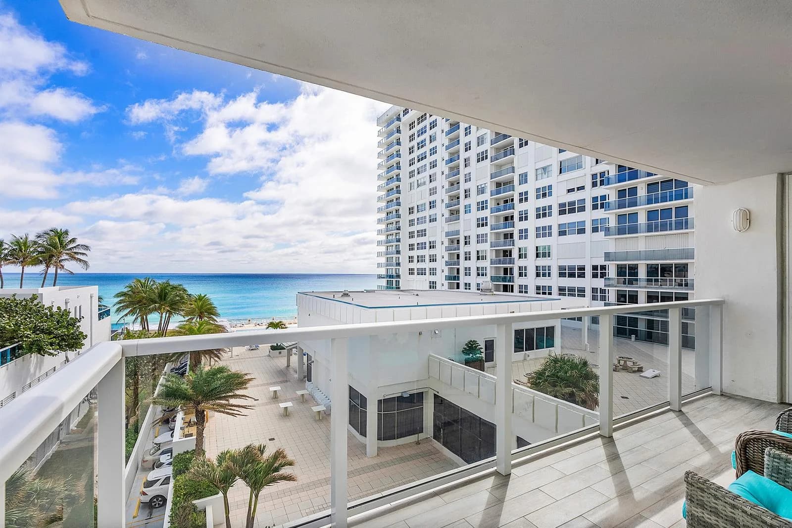 2751 S Ocean Drive # 504n, Hollywood FL 33019