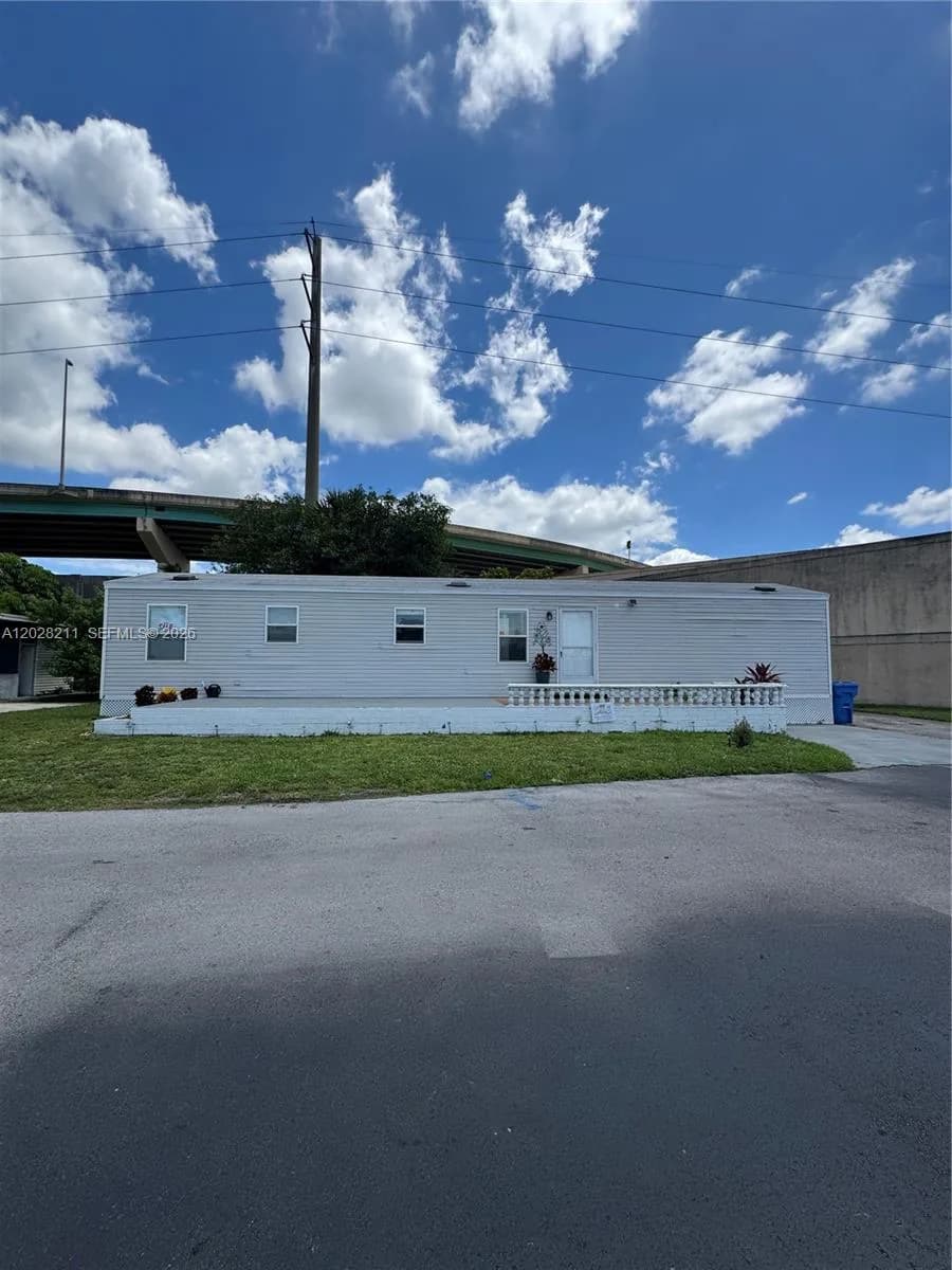 5015 SW 29 Street #60-8, Davie FL 33312