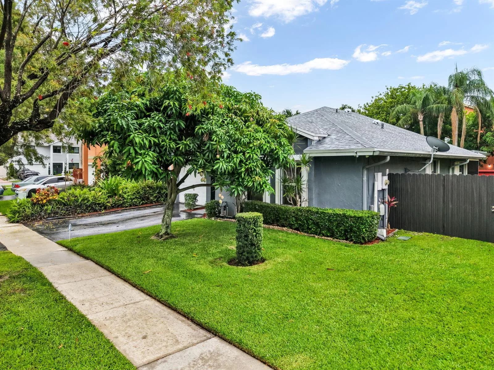 9720 SW 12th Street, Pembroke Pines FL 33025