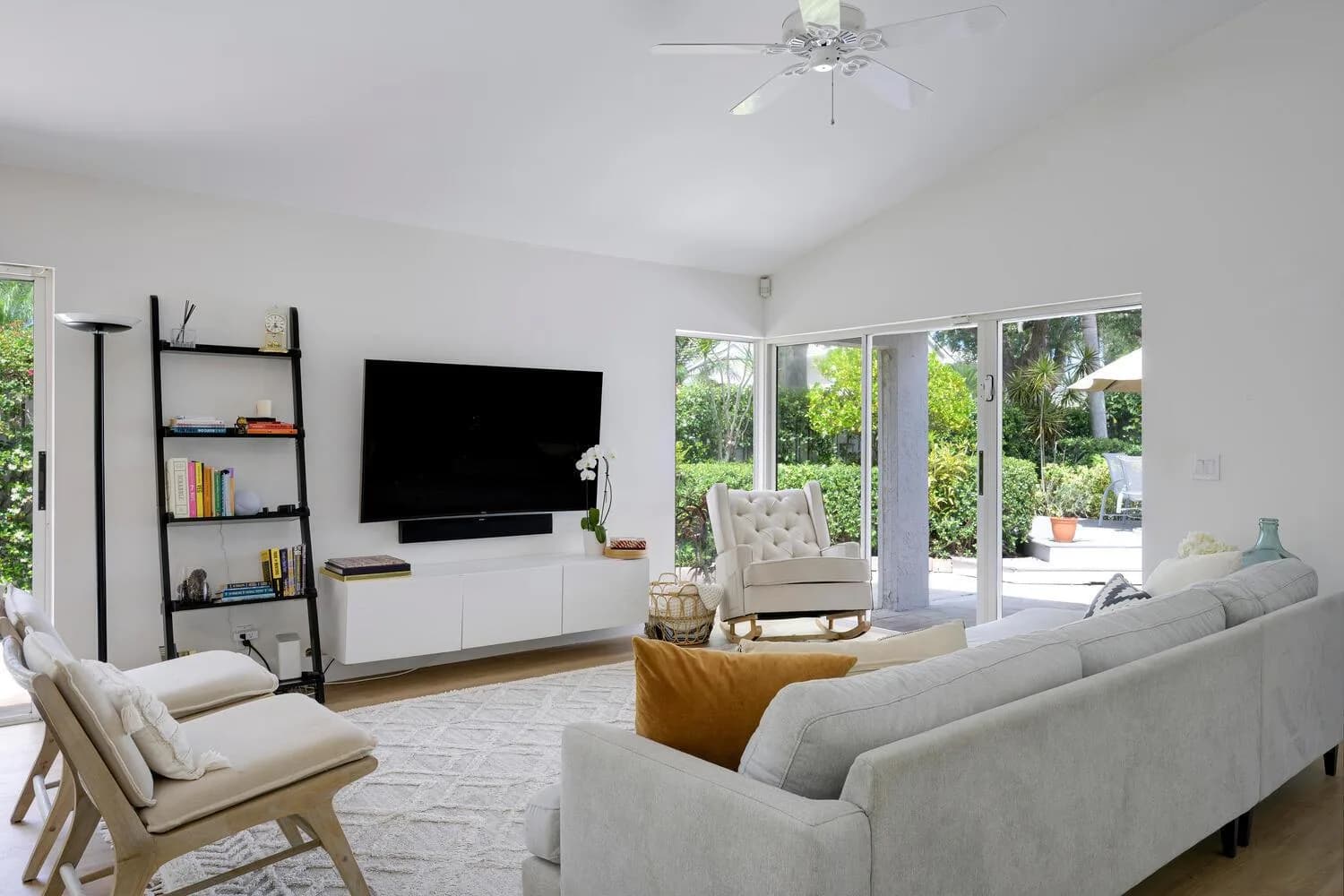 32 Admirals Court, Palm Beach Gardens FL 33418
