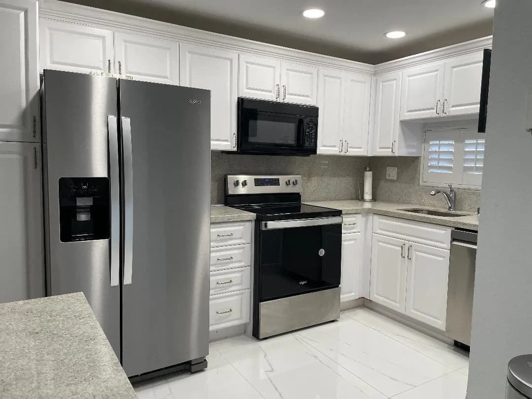 9420 S Hollybrook Lake Drive # 102, Pembroke Pines, FL 33025