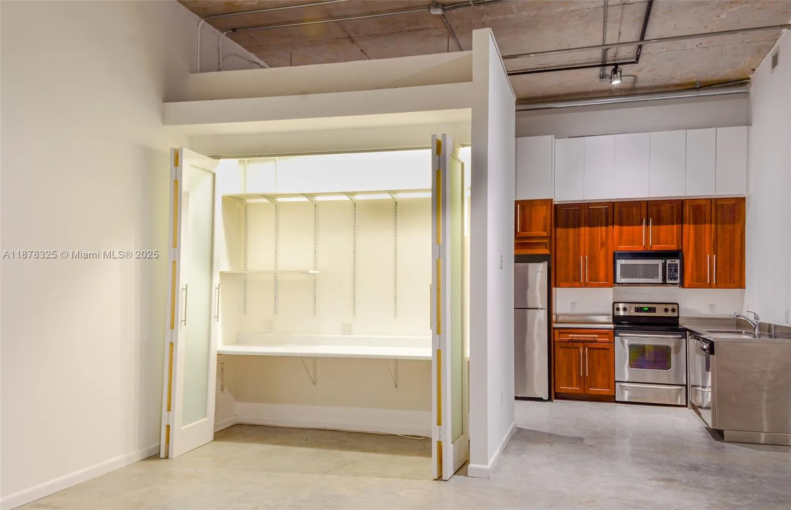 250 NW 23rd st # 308, Miami, FL 33127