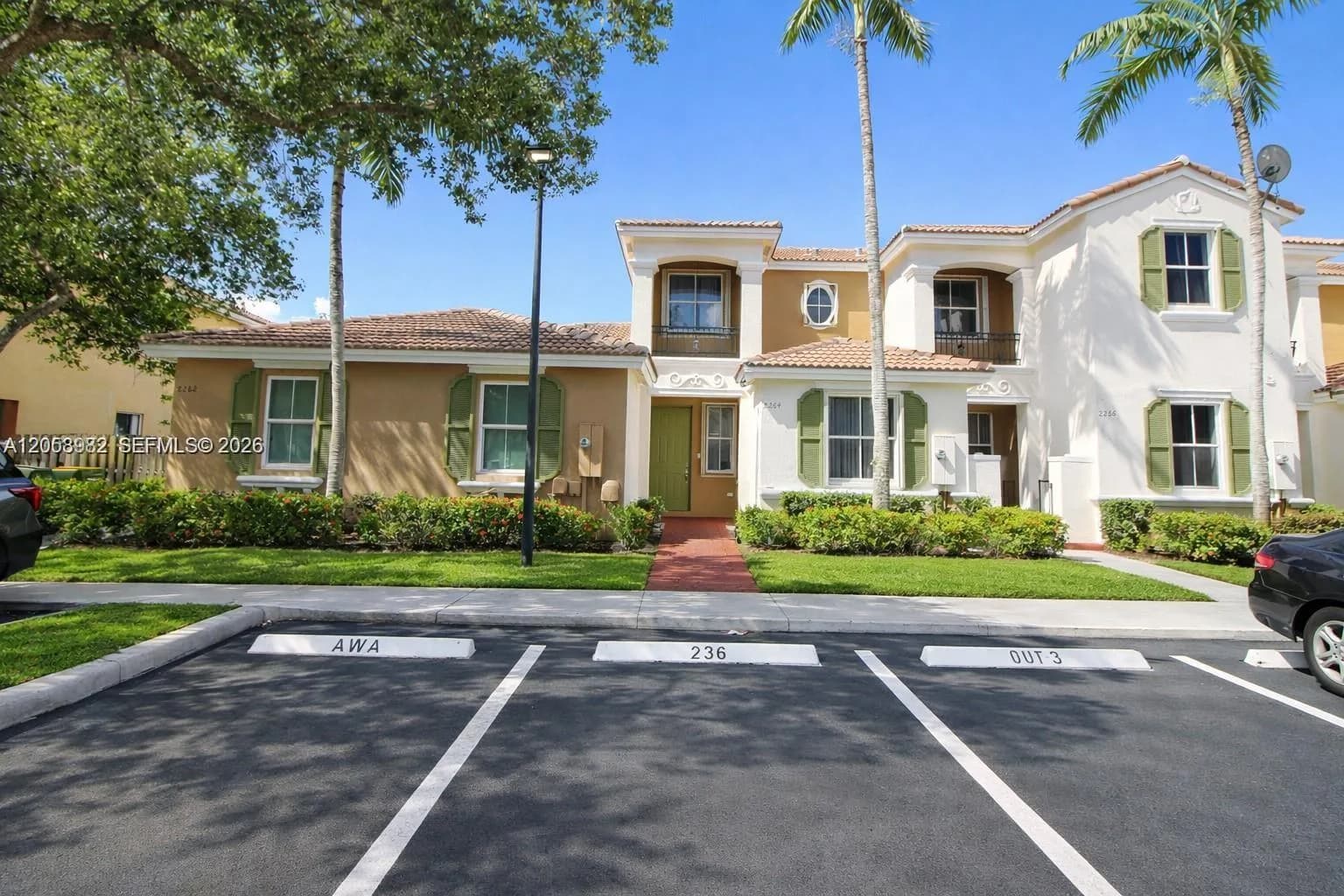 2264 NE 42nd Cir, Homestead, FL 33033