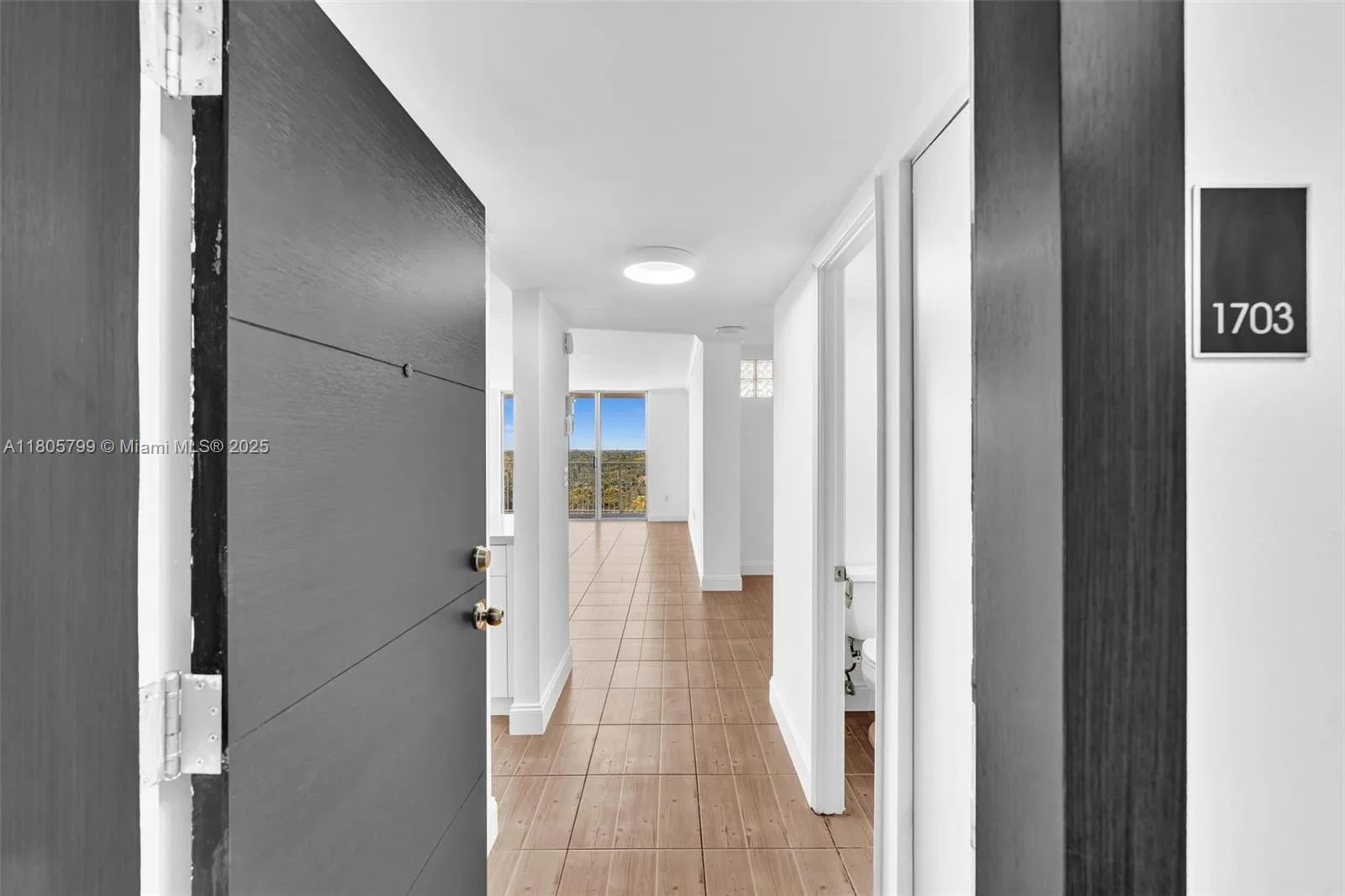 2801 NE 183rd St # 1703W, Aventura, FL 33160