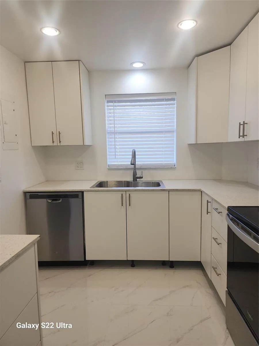 700 SE 6th Avenue # 111, Deerfield Beach FL 33441