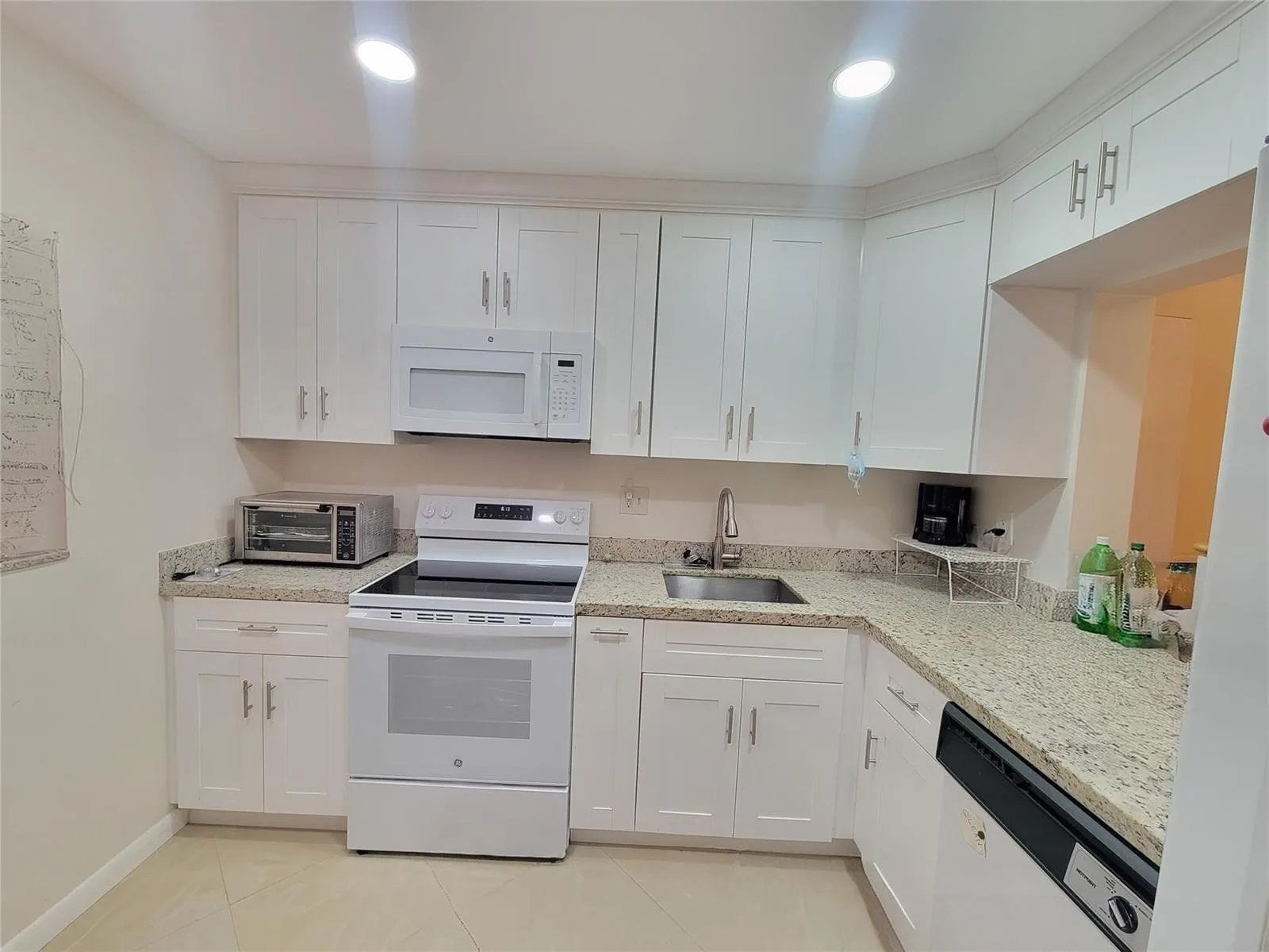 5945 Del Lago Circle, Sunrise FL 33313