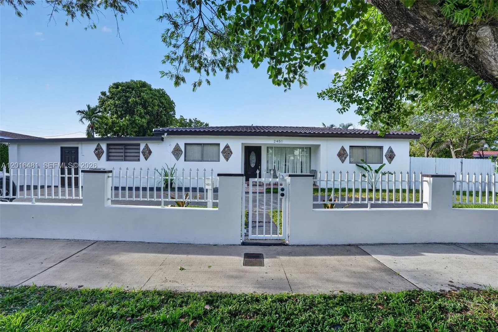 2451 NW 11th St, Miami, FL 33125