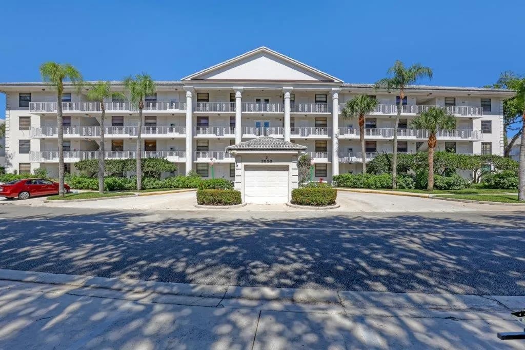 3650 Whitehall Drive # 201, West Palm Beach FL 33401