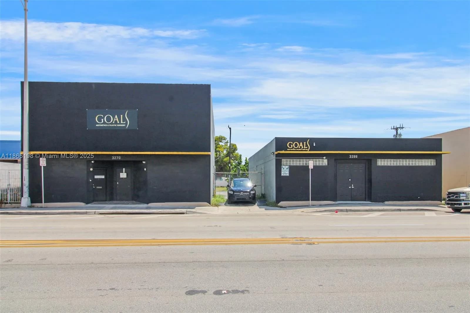 3288 NW 36th St # 3288, Miami FL 33142