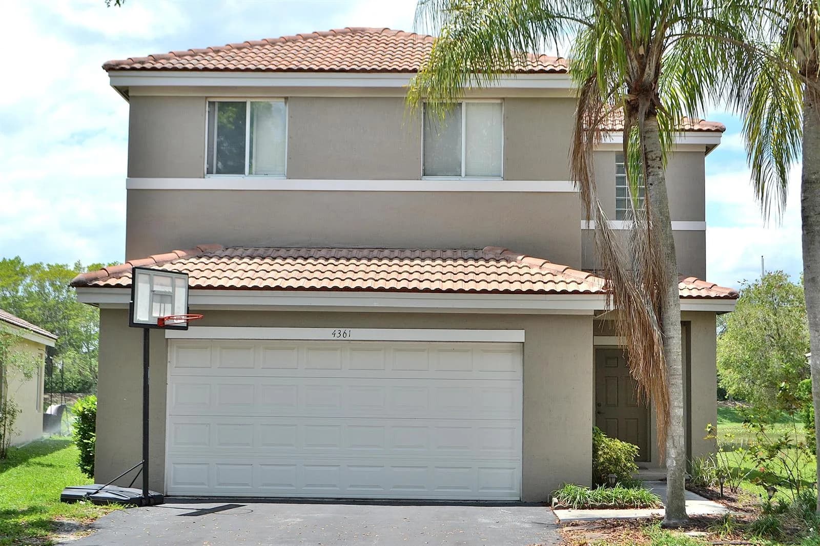 4361 Dogwood Circle, Weston FL 33331