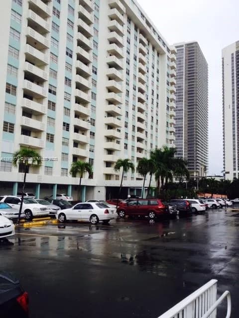 1833 S Ocean Dr # 308, Hallandale Beach FL 33009
