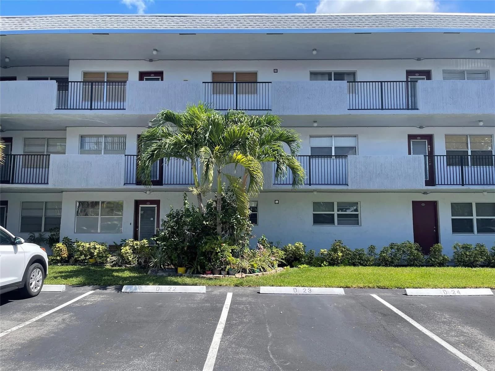 8405 NW 61st Street # D-109, Tamarac FL 33321