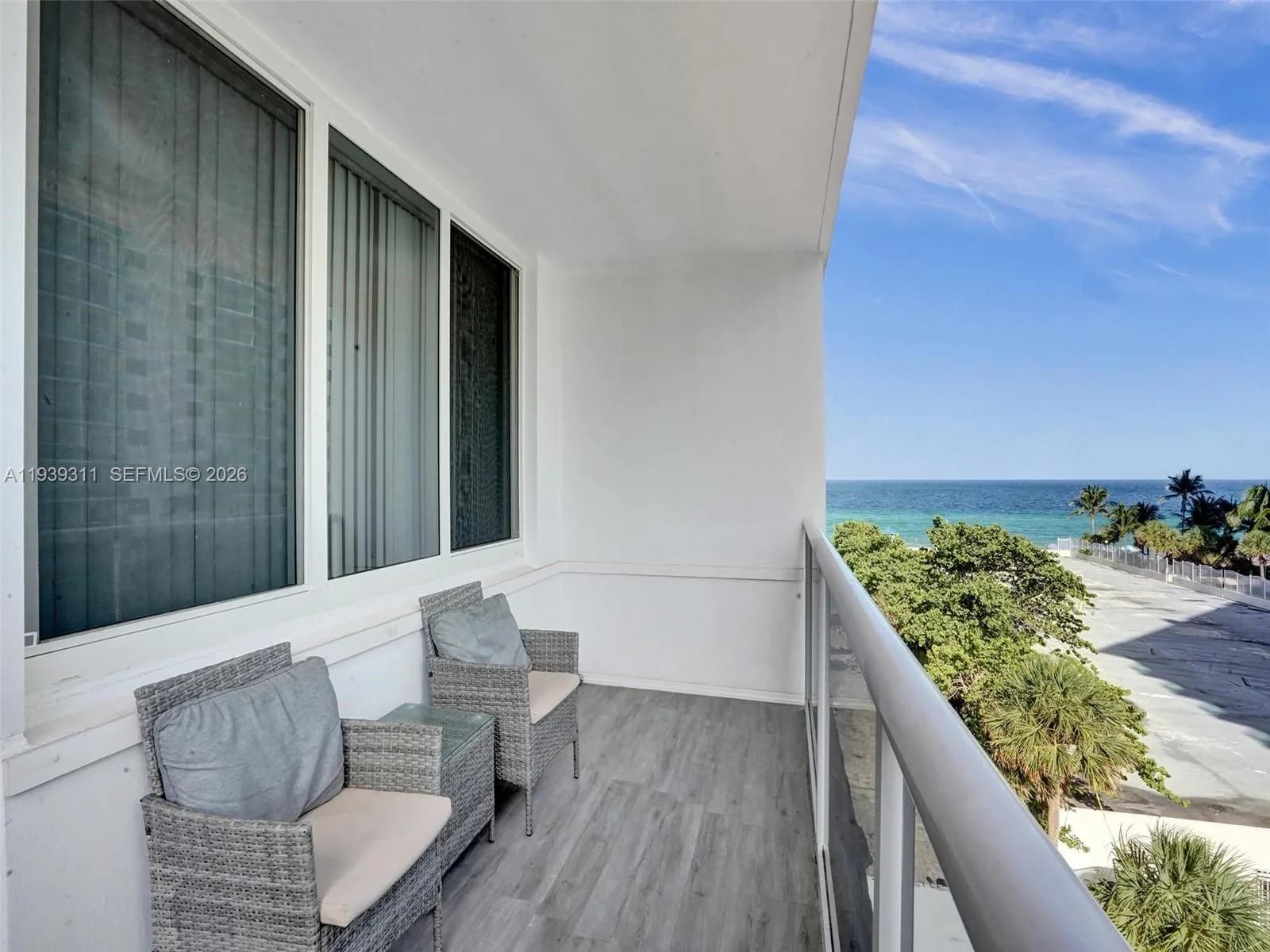 3725 S Ocean Dr # 520, Hollywood, FL 33019