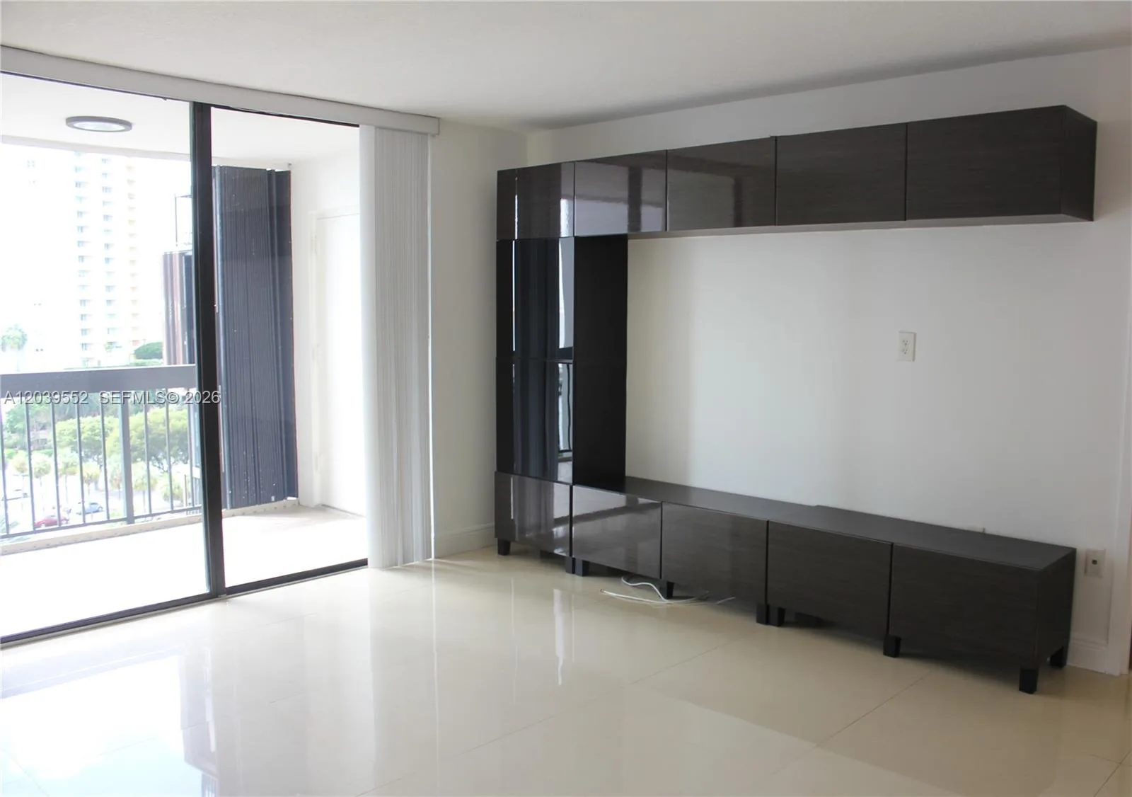 2333 Brickell Ave # 1004, Miami, FL 33129