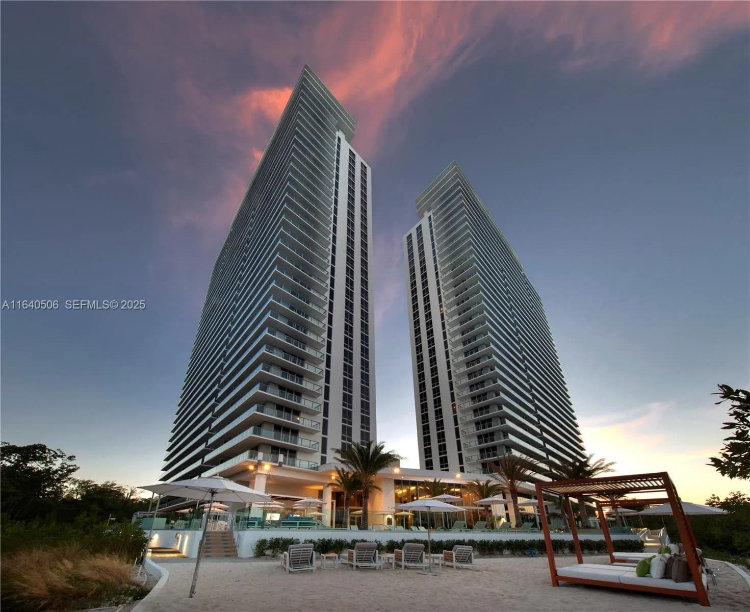 16385 Biscayne Blvd, North Miami Beach FL 33160