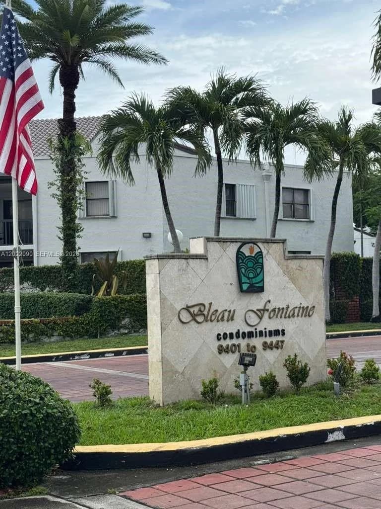 9443 Fontainebleau Blvd # 209, Miami, FL 33172