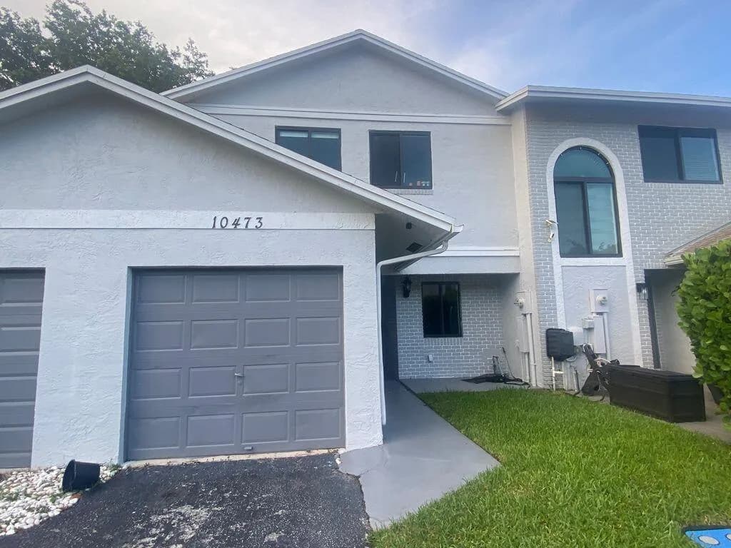 10473 NW 3RD Street, Pembroke Pines, FL 33026
