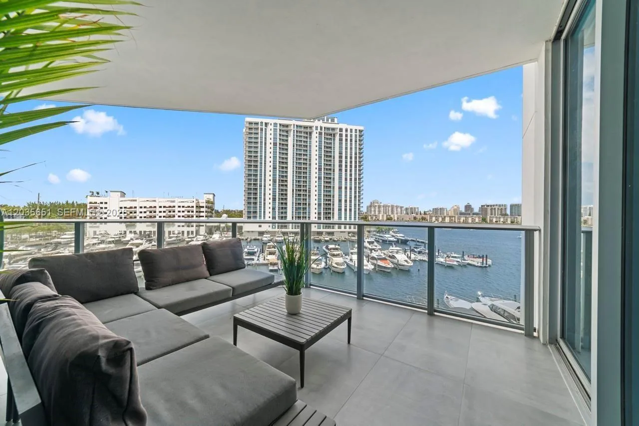 17111 Biscayne Blvd # 503, North Miami Beach FL 33160