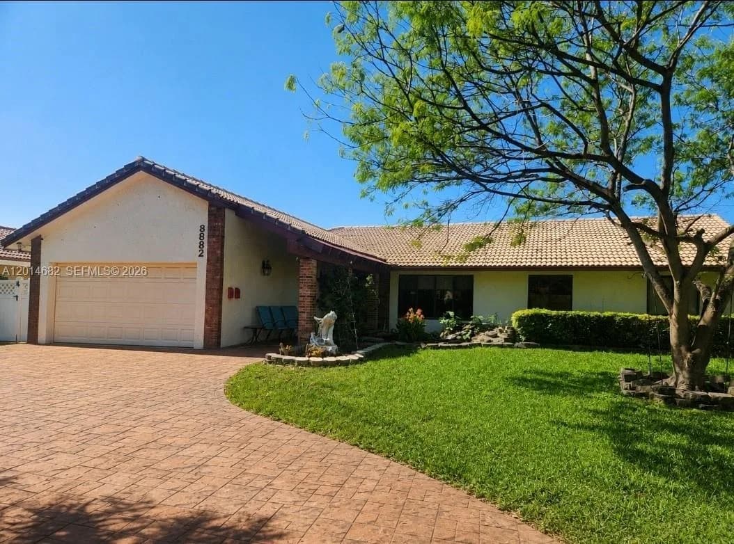 8882 SW 1st Pl, Coral Springs FL 33071