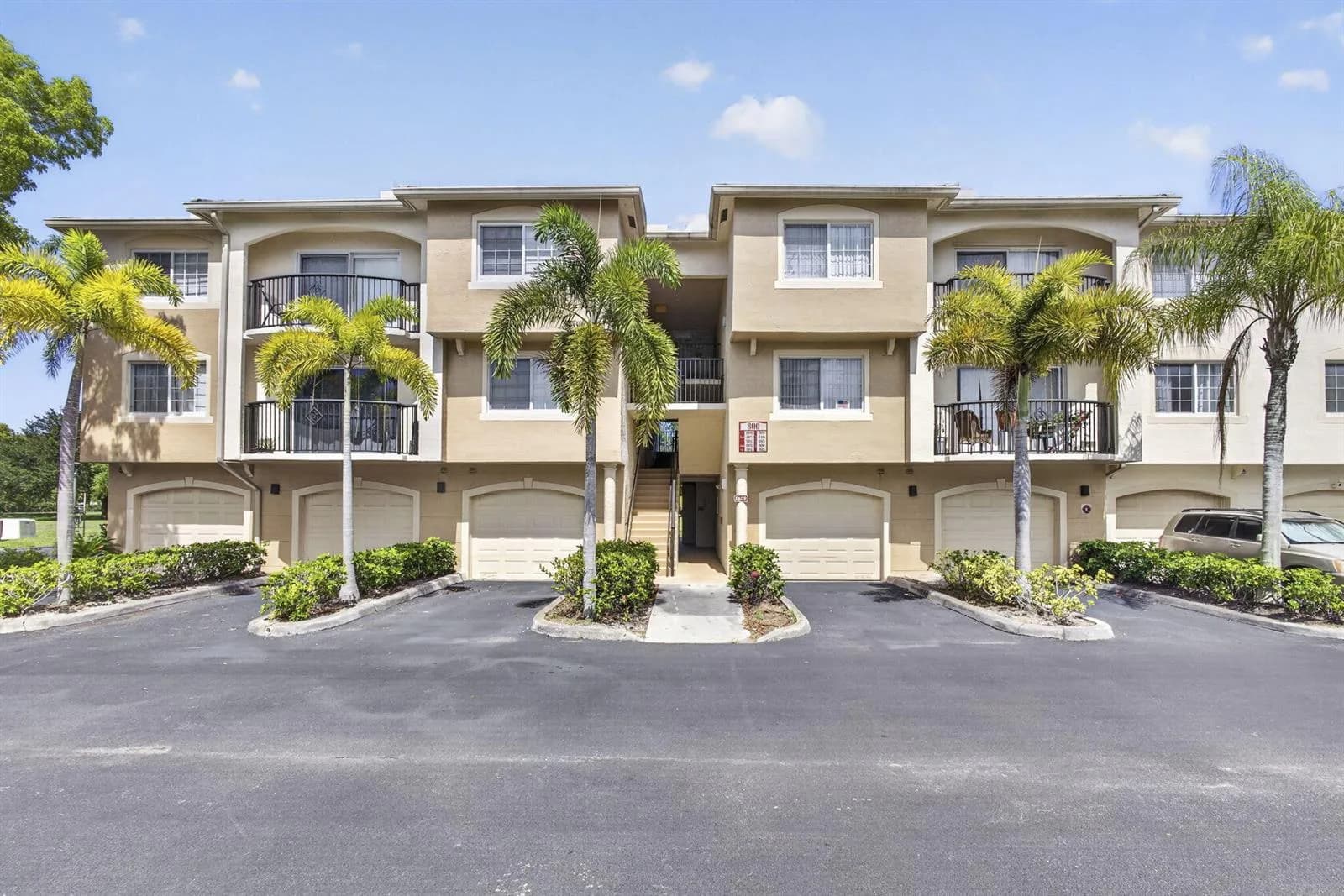 800 S Crestwood Ct Court S # 809, Royal Palm Beach FL 33411