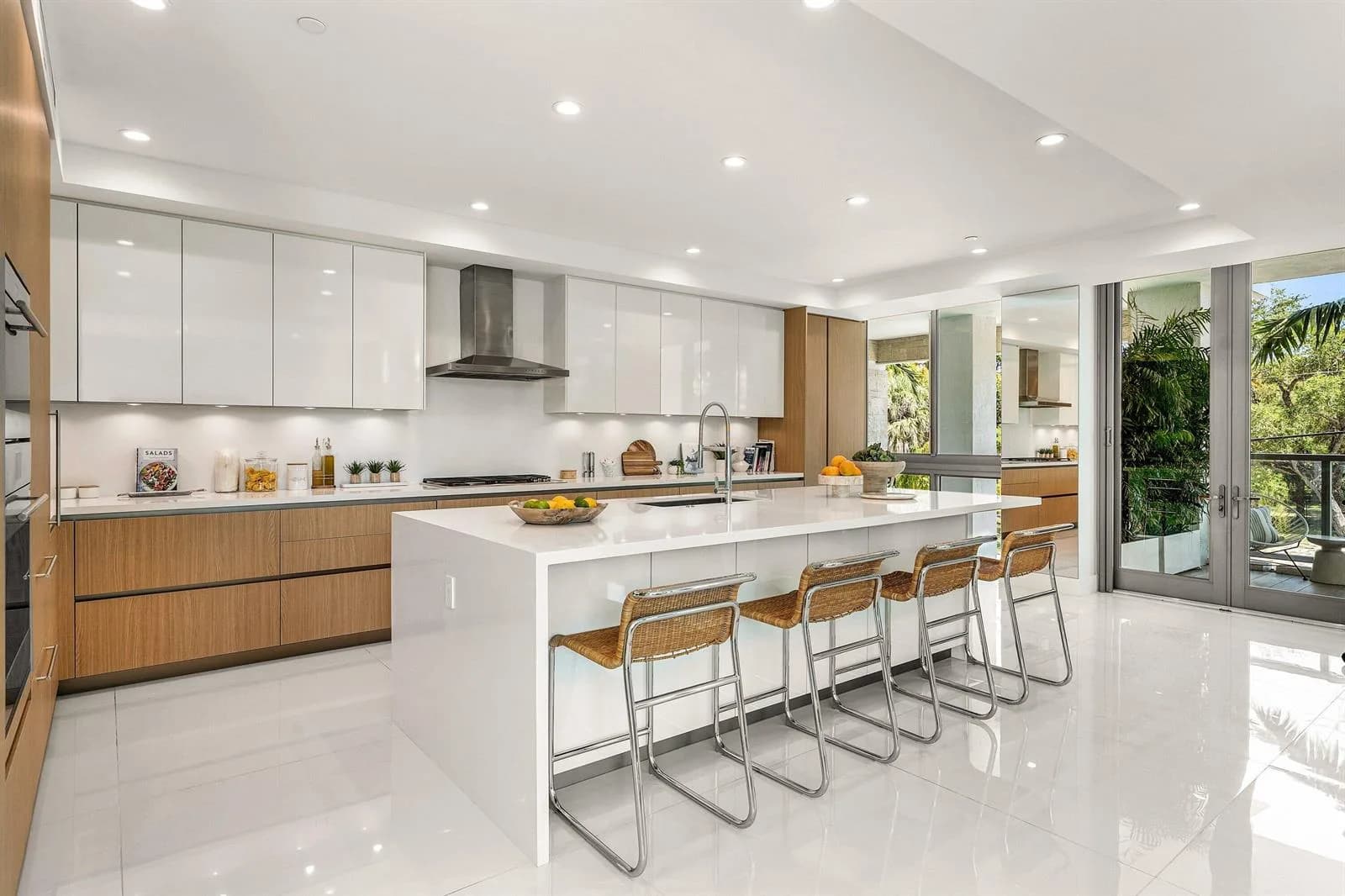475 E Royal Palm Road # 206, Boca Raton FL 33432