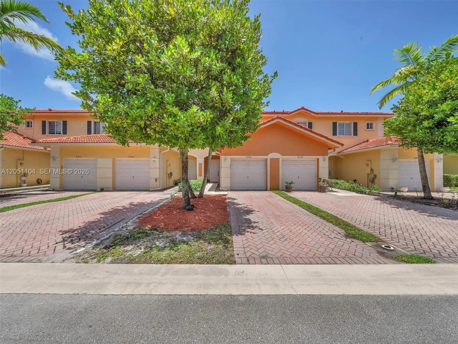 8306 Santa Monica Ave, Tamarac FL 33321