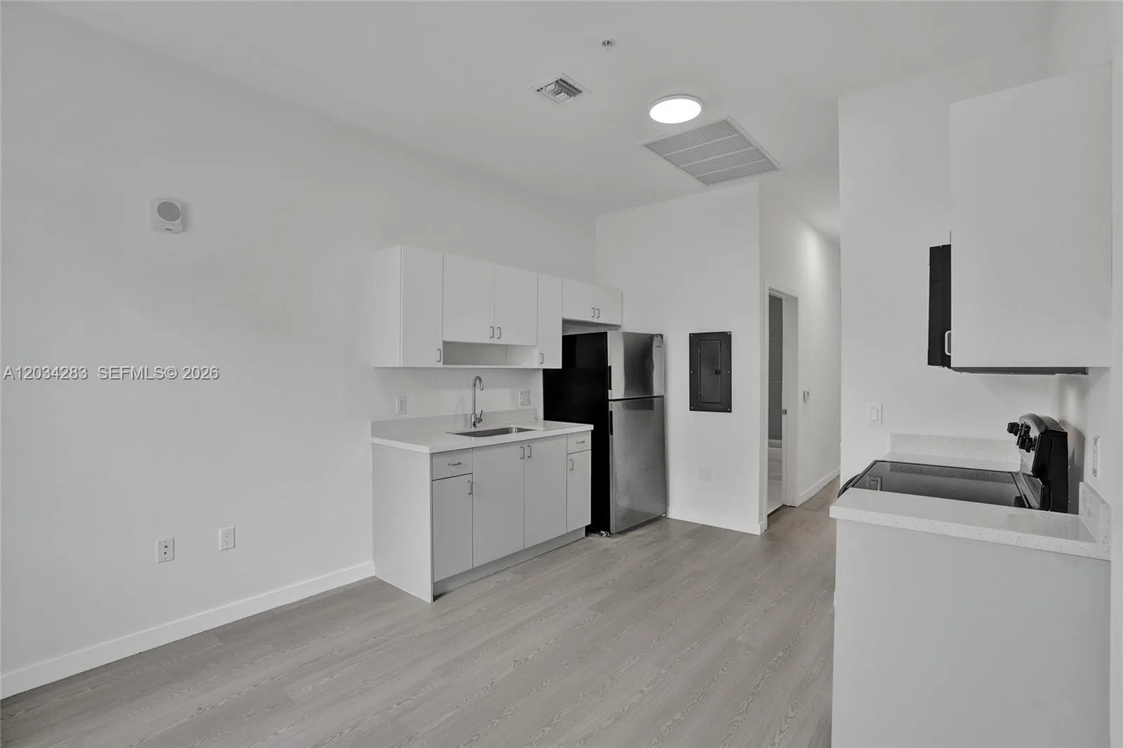 1567 NW 1st St # 3, Miami, FL 33125