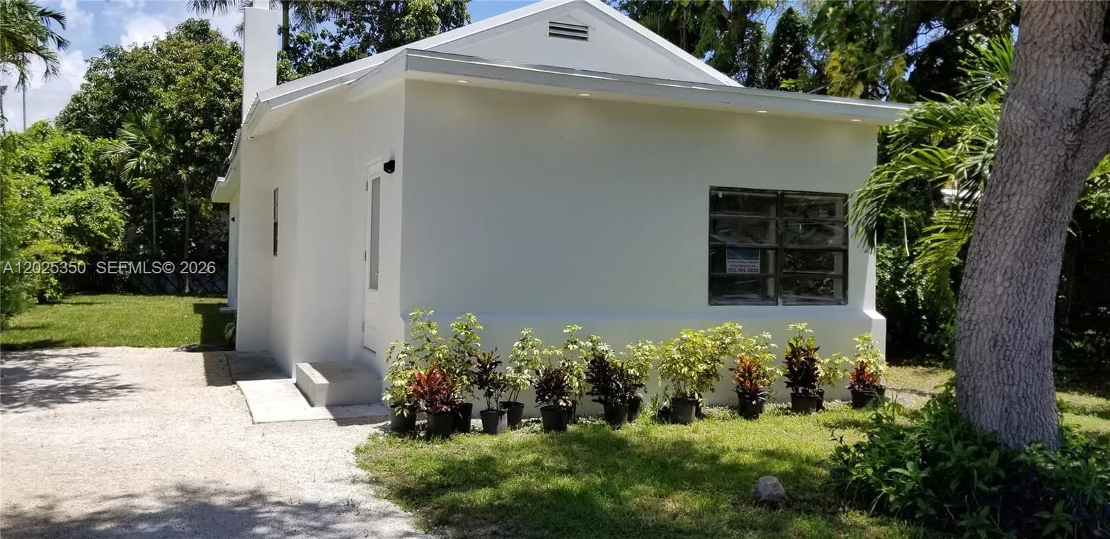 2465 NE 184th St, North Miami Beach, FL 33160
