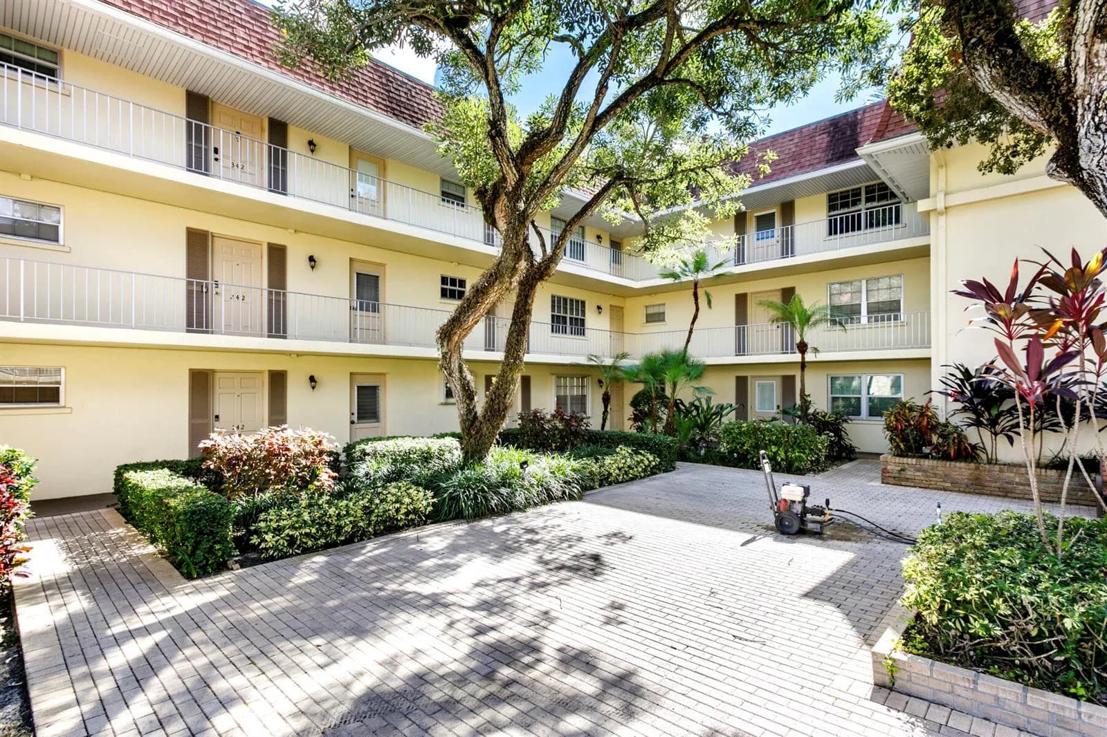 5510 Tamberlane Circle # 242, Palm Beach Gardens FL 33418