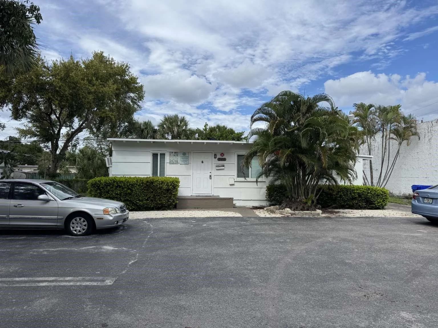 211 SW 2nd Court, Pompano Beach FL 33060